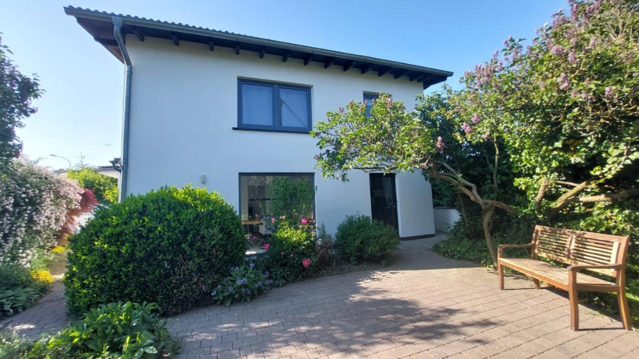 Adenauer Zwoelf - Das 5 Sterne Ferienhaus Mit Sauna Und Garten Am Eifelsteig Kerpen  Exterior foto